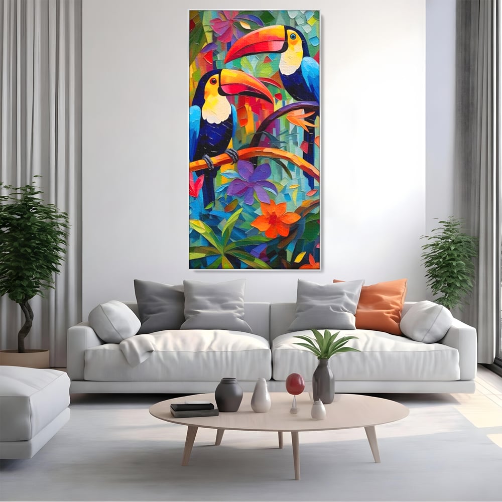 Tablou canvas cu tablou canvas cu tucani colorati, in rama de aluminiu argintiu, pe perete intr-un living